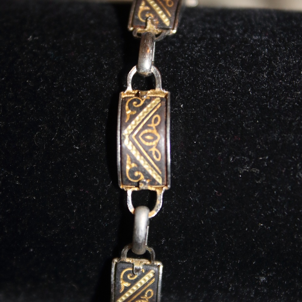 BEAUTIFUL VINTAGE BRACELET(8)